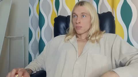 Adonis online show from 09-28-25, 07:03