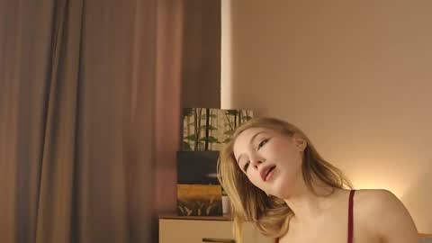 Alice online show from 03-08-26, 03:54