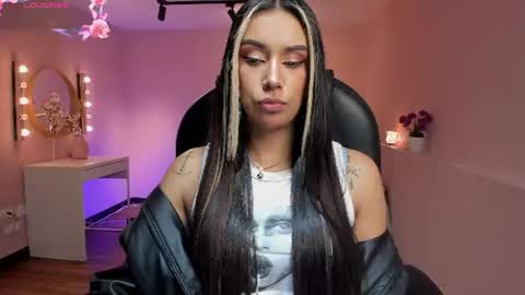 Snapshot of la_monitora chatting on 07-10-26, 11:13 T A T I A N A online show from 07-10-26, 11:13