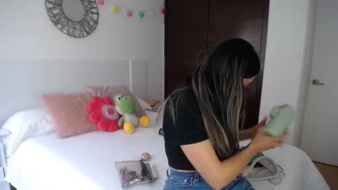 Catalina online show from 03-05-26, 07:21