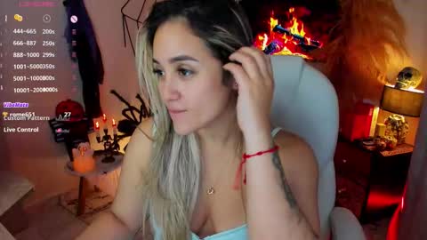 Snapshot of la_venezolana chatting on 10-22-25, 08:14 Vero online show from 10-22-25, 08:14