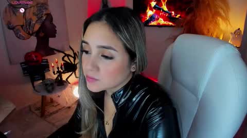 Snapshot of la_venezolana chatting on 10-27-25, 06:28 Vero online show from 10-27-25, 06:28