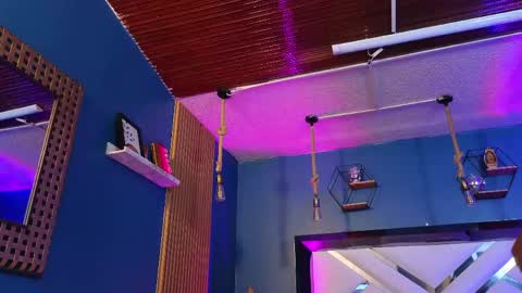 Cris  online show from 04-17-26, 11:24