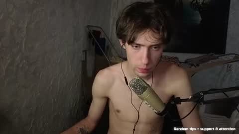 Snapshot of labour_guy chatting on 06-15-26, 02:30 Marco online show from 06-15-26, 02:30