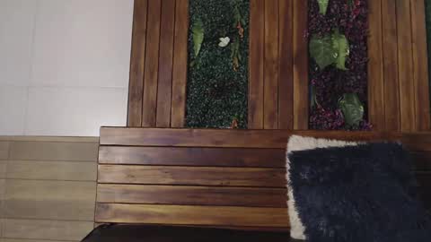 labrinthteasing online show from 10-18-25, 08:09