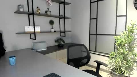 labrinthteasing online show from 10-19-25, 12:06