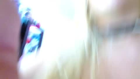 Snapshot of lacolombiana_bitch chatting on 02-19-25, 05:27 Valentina online show from 02-19-25, 05:27