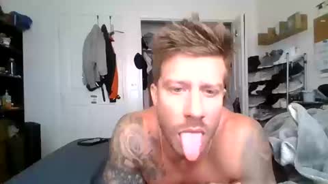 lacrioxcum18 online show from 10-16-25, 04:30