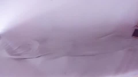 Snapshot of ladahear_ chatting on 12-15-25, 01:26 Akyra online show from 12-15-25, 01:26