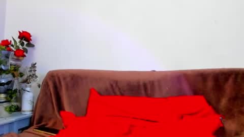 Snapshot of ladenandjuan chatting on 03-12-25, 09:45 Laden And Juan online show from 03-12-25, 09:45