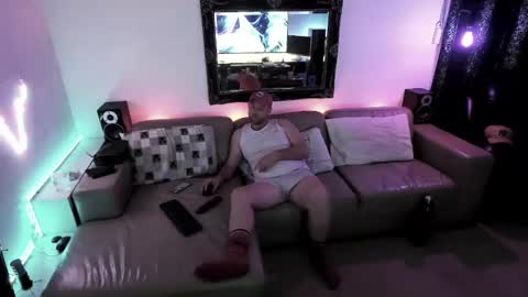 Hectic online show from 02-14-25, 11:42