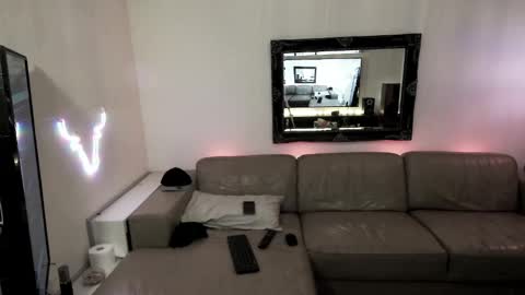 Hectic online show from 02-26-25, 02:48