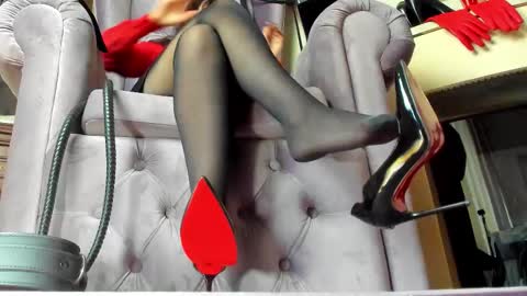 Snapshot of lady__leather chatting on 10-04-25, 11:08 GoddessLeather online show from 10-04-25, 11:08