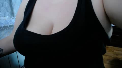 lady_boom_ online show from 02-10-25, 05:52