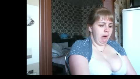 Snapshot of lady_cute_cat chatting on 06-08-26, 01:28 lady cute cat29 online show from 06-08-26, 01:28