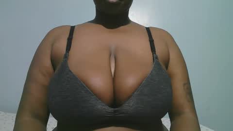 lady_dearra online show from 02-22-26, 03:07