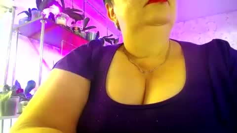 Lady Gloria online show from 07-04-26, 05:46