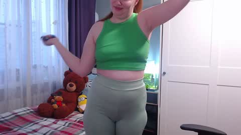 Snapshot of lady_inari chatting on 01-14-25, 01:06 Angelika online show from 01-14-25, 01:06