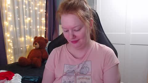 Snapshot of lady_inari chatting on 01-22-25, 11:53 Angelika online show from 01-22-25, 11:53