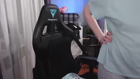 Snapshot of lady_inari chatting on 10-07-25, 03:25 Angelika online show from 10-07-25, 03:25