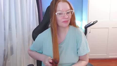 Snapshot of lady_inari chatting on 11-04-25, 05:50 Angelika online show from 11-04-25, 05:50