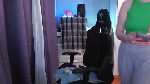 Angelika online show from 02-25-26, 06:50