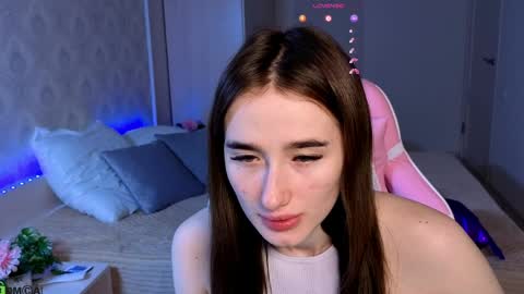 Olivia online show from 03-31-26, 01:18