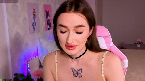 Olivia online show from 04-21-26, 02:51