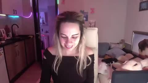 Snapshot of lady_smile69 chatting on 11-08-25, 04:45 lady_smile69 online show from 11-08-25, 04:45