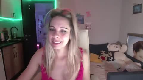 lady_smile69 online show from 12-05-25, 06:33