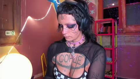 Snapshot of lady_sontse_ chatting on 11-09-25, 07:34 Mia online show from 11-09-25, 07:34