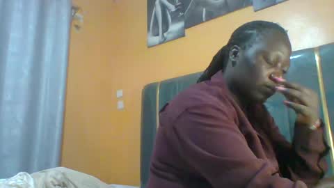 Snapshot of ladyblossoms19 chatting on 06-24-26, 09:03 lindah32 online show from 06-24-26, 09:03