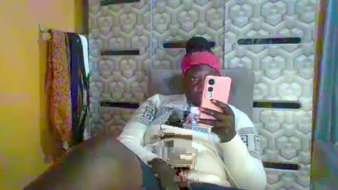 Snapshot of ladyblossoms19 chatting on 07-07-26, 10:03 lindah32 online show from 07-07-26, 10:03