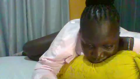 Snapshot of ladyblossoms19 chatting on 07-14-26, 11:32 lindah32 online show from 07-14-26, 11:32