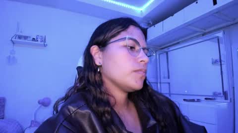 Snapshot of ladybrown_16 chatting on 07-09-26, 05:11 Lady online show from 07-09-26, 05:11