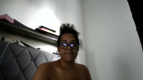 Snapshot of ladycinnabon chatting on 11-09-25, 03:10 Stephanie online show from 11-09-25, 03:10