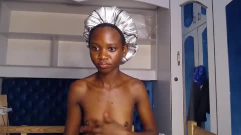 Snapshot of ladydiva69 chatting on 02-23-25, 02:29 ladydiva69 online show from 02-23-25, 02:29