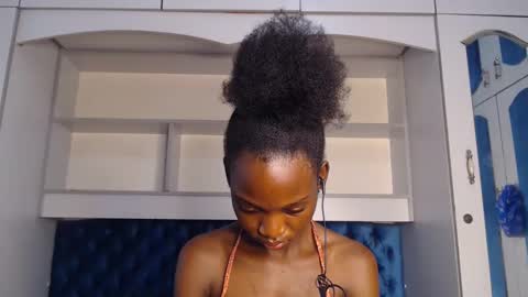 Snapshot of ladydiva69 chatting on 02-24-25, 08:17 ladydiva69 online show from 02-24-25, 08:17