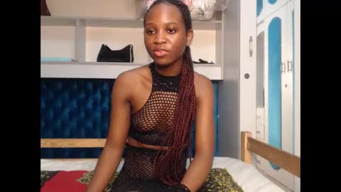 Snapshot of ladydiva69 chatting on 10-06-25, 08:39 ladydiva69 online show from 10-06-25, 08:39