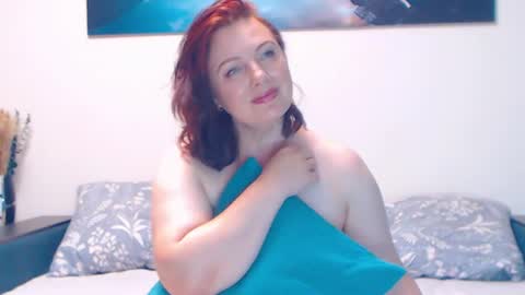 Snapshot of ladyelizabeth777 chatting on 07-07-26, 07:23 Beth online show from 07-07-26, 07:23