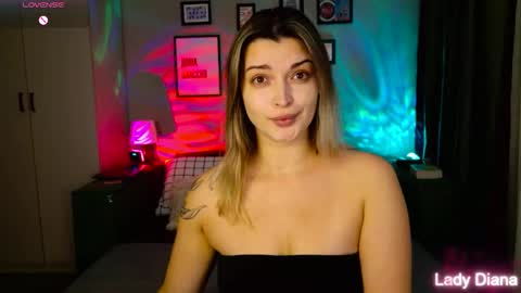 ladylancaster online show from 11-14-25, 02:38