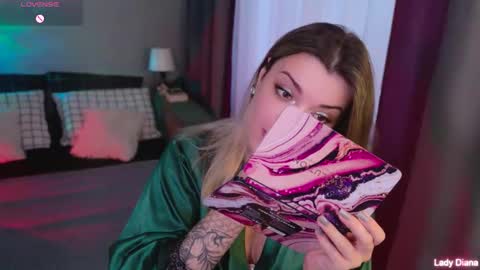 ladylancaster online show from 11-23-25, 12:38