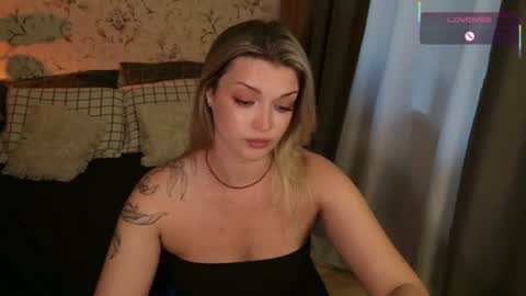 Snapshot of ladylancaster chatting on 06-14-26, 04:53 ladylancaster online show from 06-14-26, 04:53