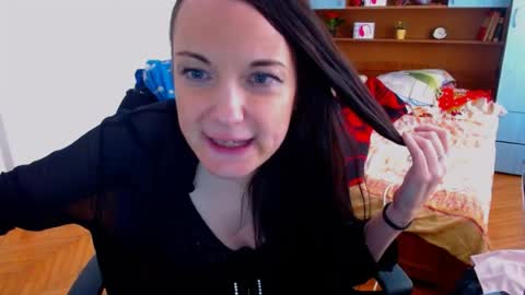 Snapshot of ladylhoty chatting on 06-13-26, 01:20 LadyLHoty online show from 06-13-26, 01:20