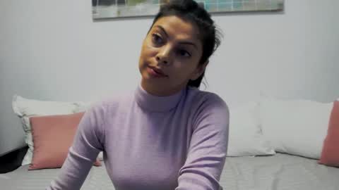 Lia online show from 12-17-24, 04:45