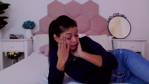 Lia online show from 01-03-25, 05:17