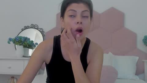 Lia online show from 01-11-25, 04:38