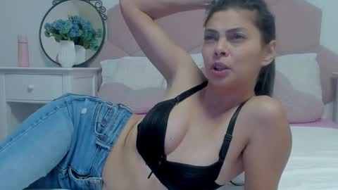 Lia online show from 01-14-25, 07:27