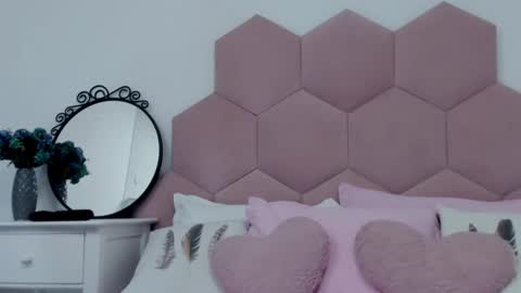 Lia online show from 02-24-25, 06:16