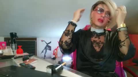 Oxana online show from 02-25-26, 01:04